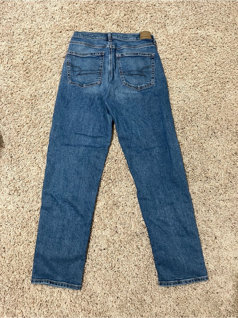 American Eagle 90s Straight Medium Wash Denim Jeans Size 6 *LONG* - Picture 2 of 8